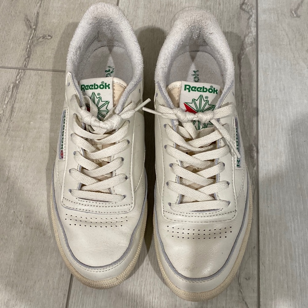 Reebok Classic Club C Vintage Sneakers In Chalk With Green